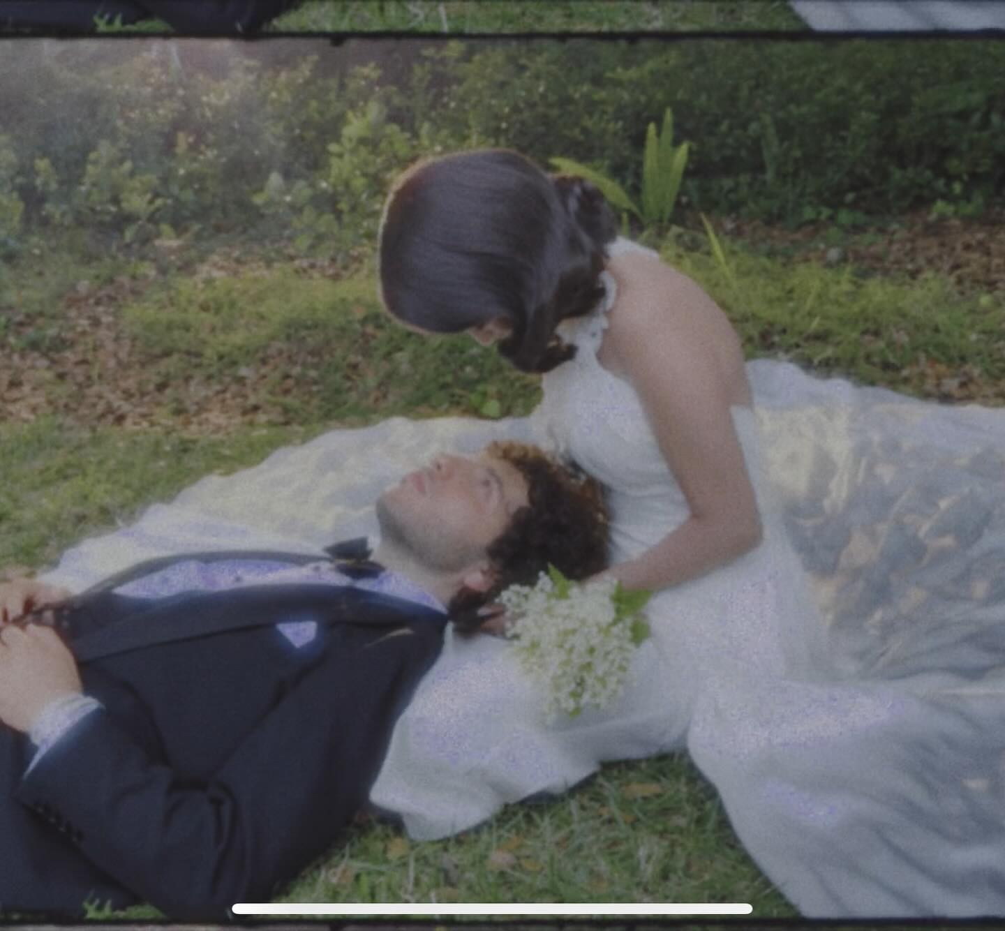 Selena Gomez wzięła ślub. Pokazała zdjęcia z bajkowej ceremonii