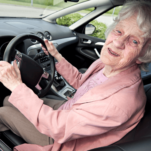 Seniorka za kierownicą
