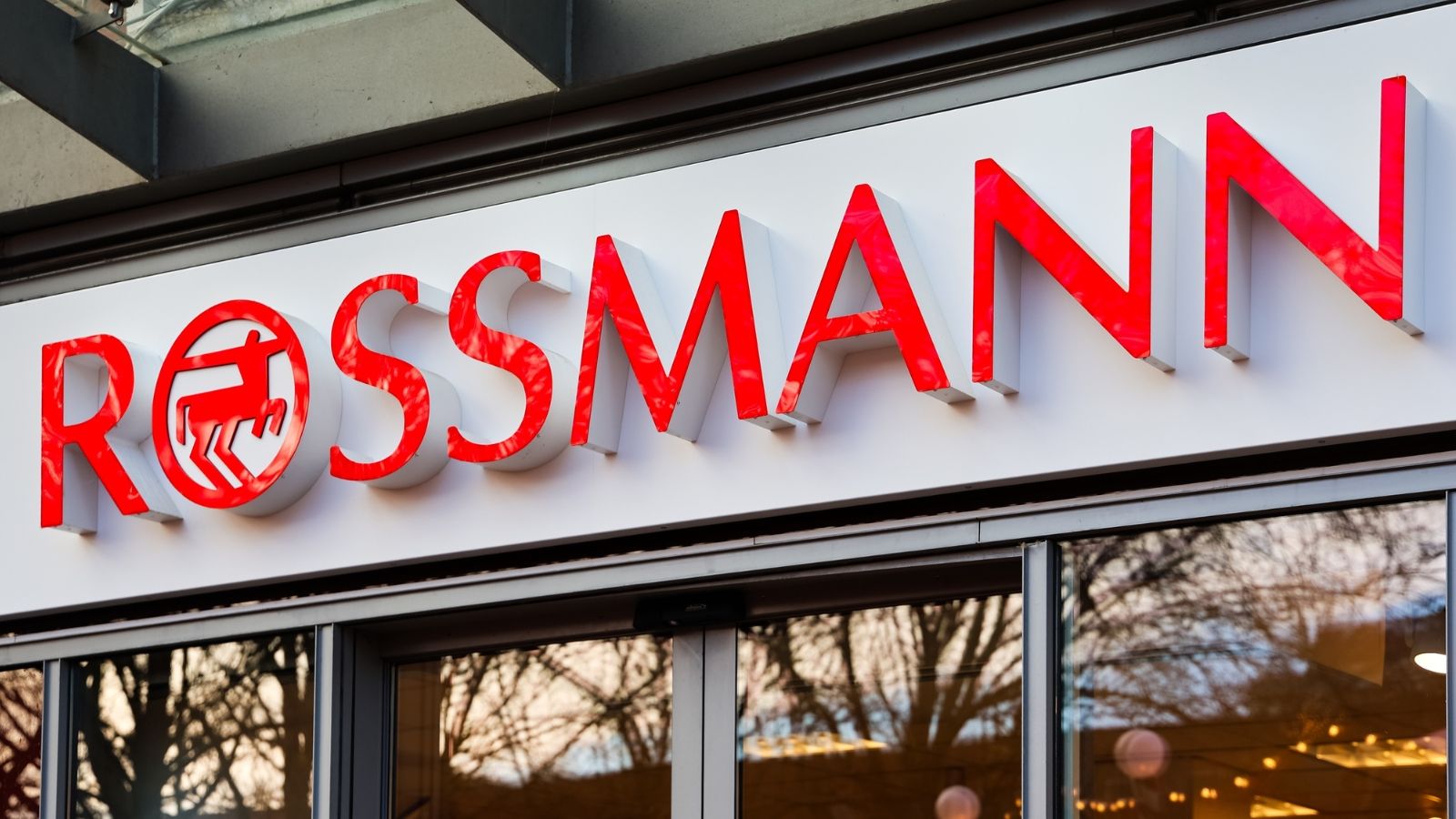 Tylko do 15 lipca promocja w Rossmannie. 80 zł zniżki na uwielbiane perfumy