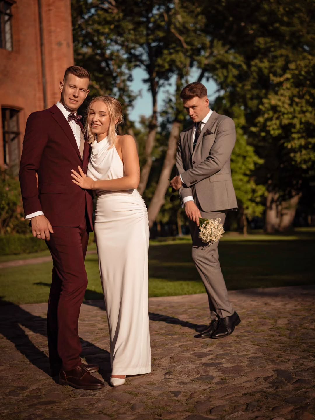 Gwiazda TVN pokazała zdjęcia ze ślubu. "Płaczę ze szczęścia". Fani zaskoczeni