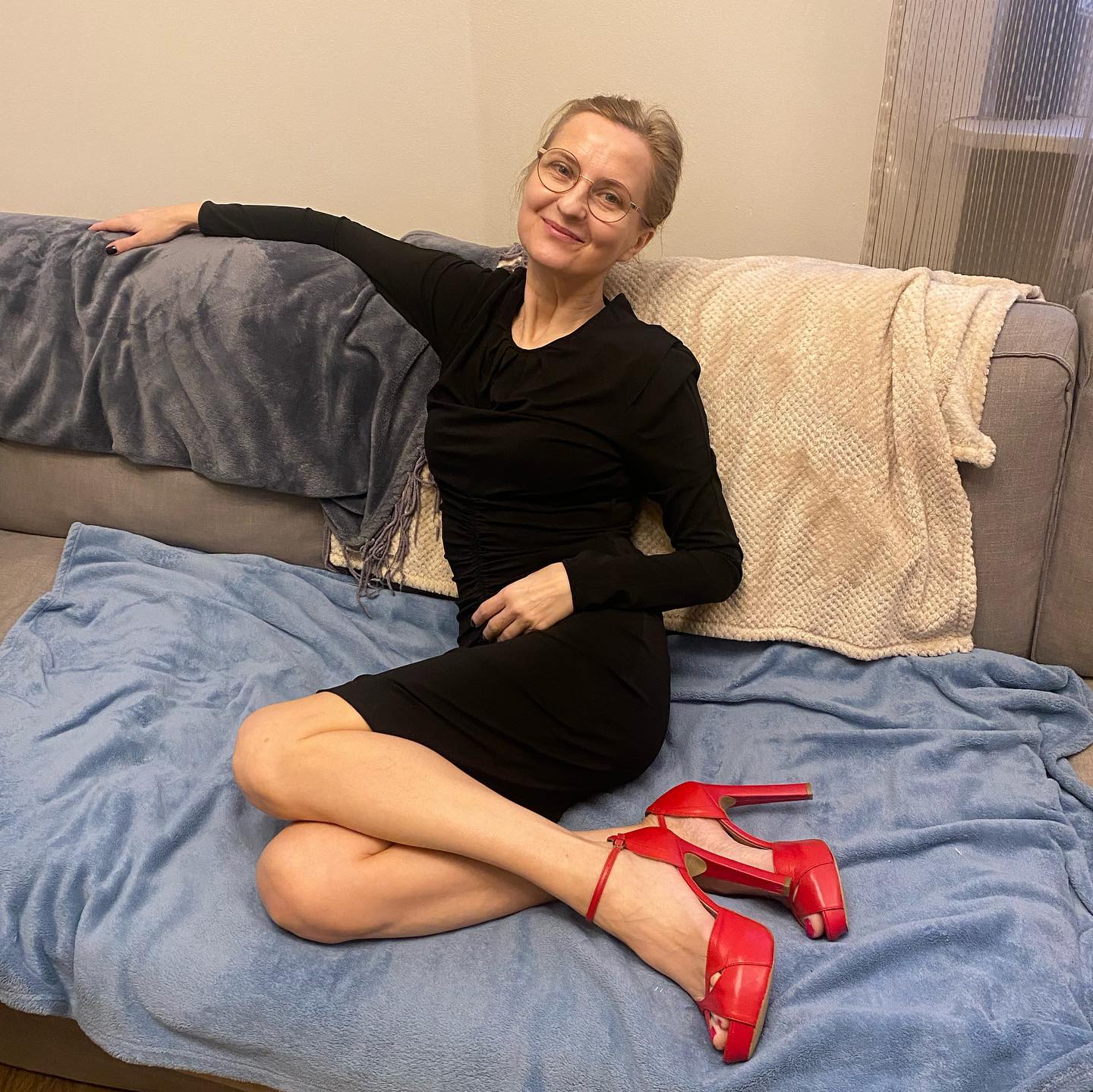 Tak mieszka Iza Kuna. Jej warszawskie mieszkanie zachwyca przytulnością