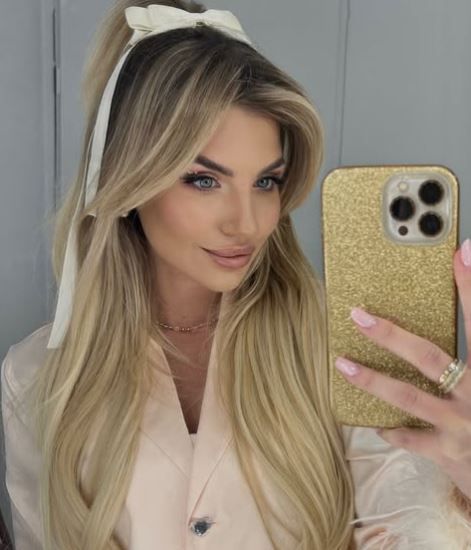 Widok grobu Soni Szklanowskiej porusza do głębi. Słowa jej mamy na długo pozostają w pamięci