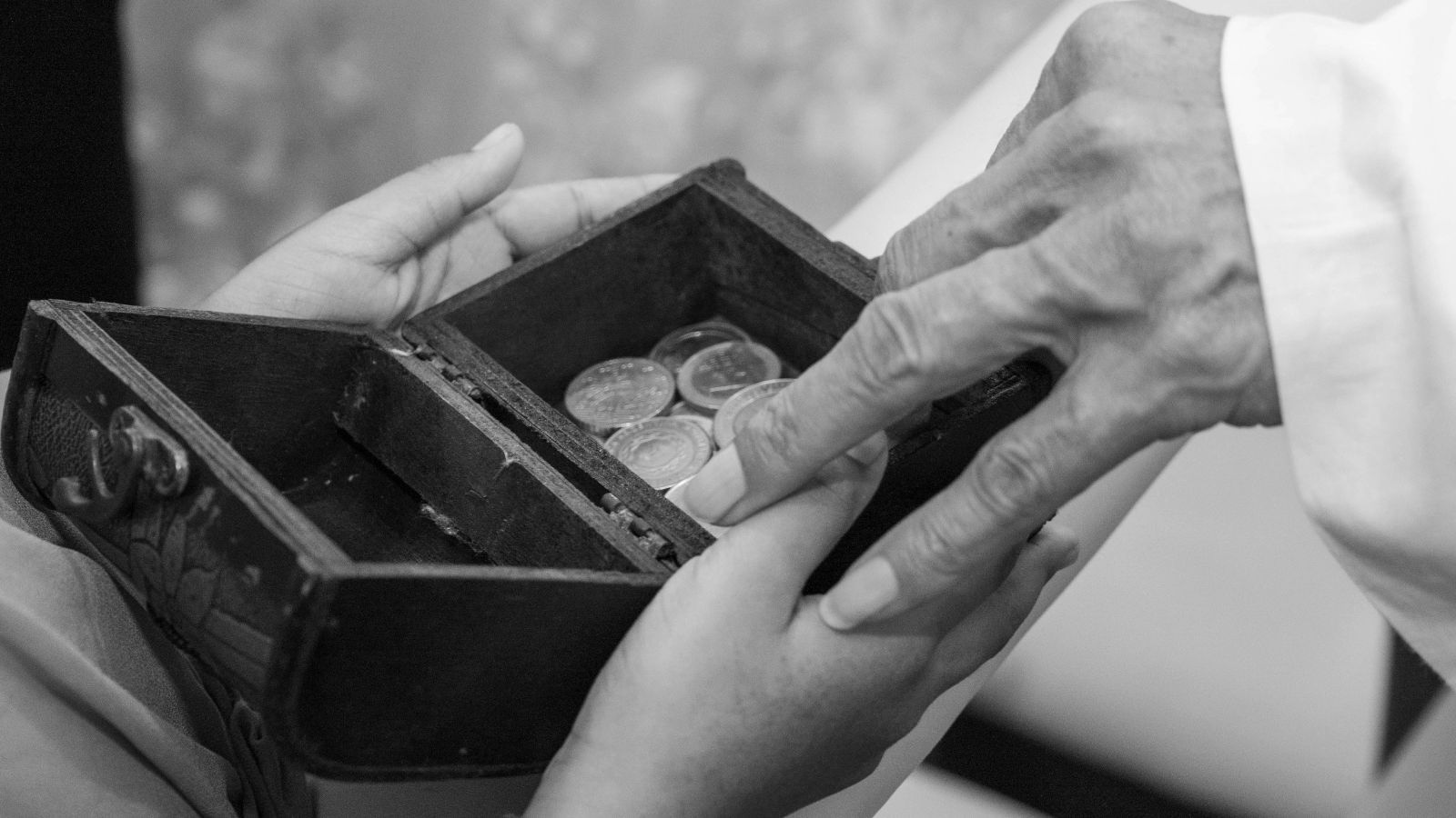 Przyjmujesz spadek? Jeden błąd może kosztować cały majątek. Ekspert ostrzega