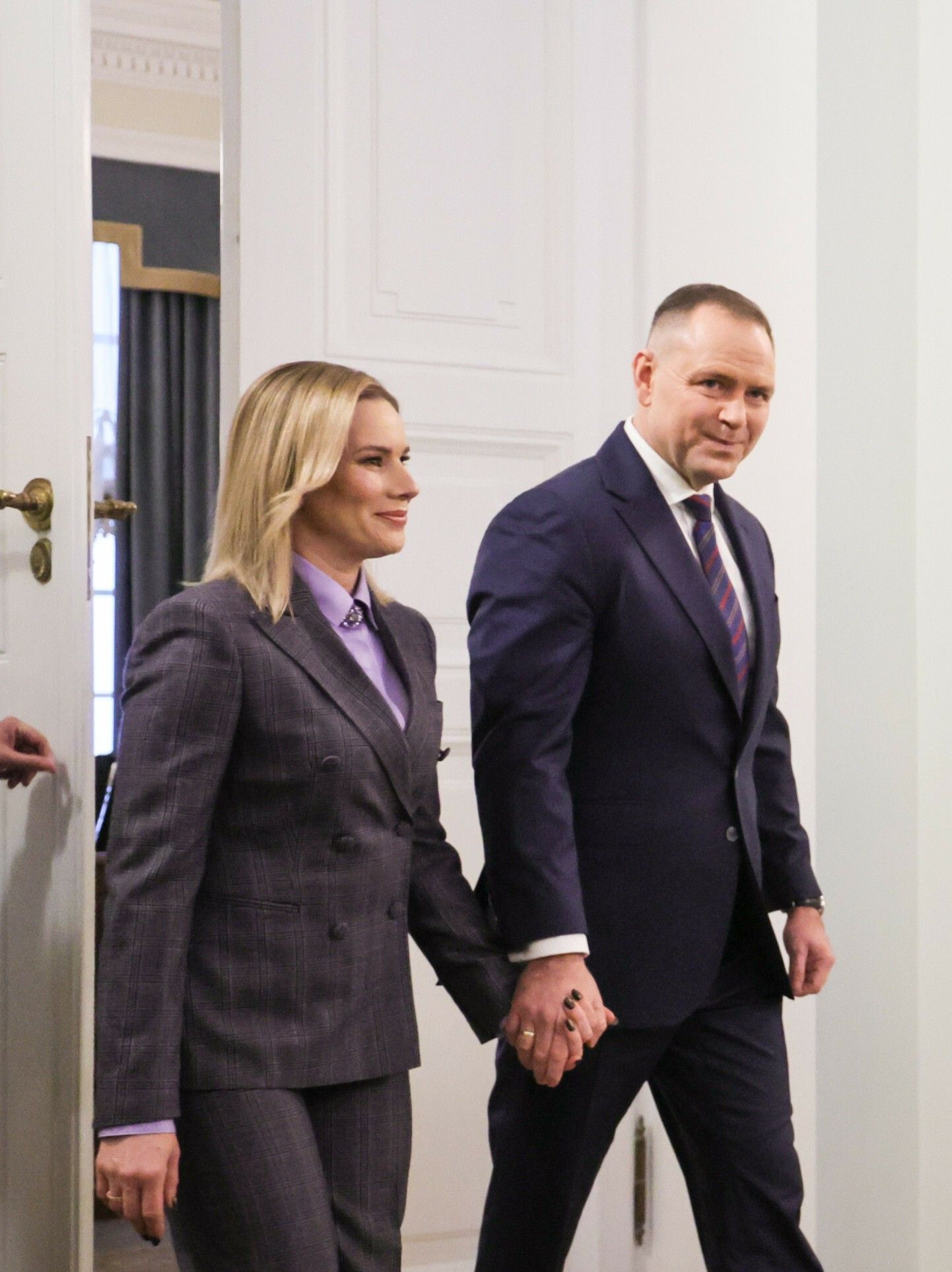 Stylistka o kreacjach Marty Nawrockiej. "Było wiele potknięć"