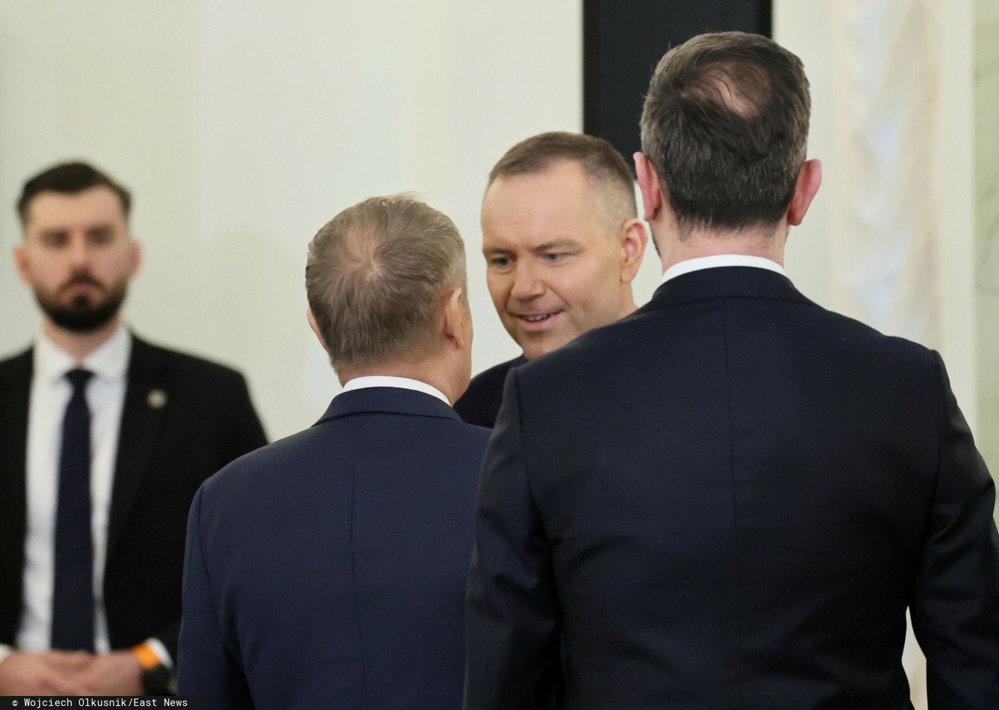 Nawrocki robił dziwne miny do Tuska. Te zdjęcia błyskawicznie obiegły sieć 