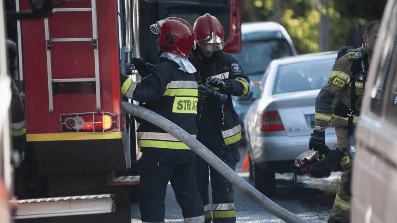 Ewakuacja szkoły podstawowej w Warszawie. Powodem żrąca substancja