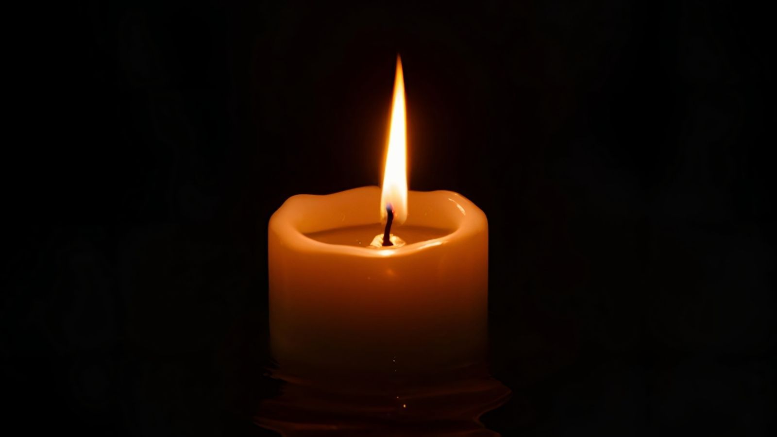 Była 20.00, gdy w radio ogłosili śmierć gwiazdy kabaretu. Nagle to stało się z matką zmarłego. Fani w szoku