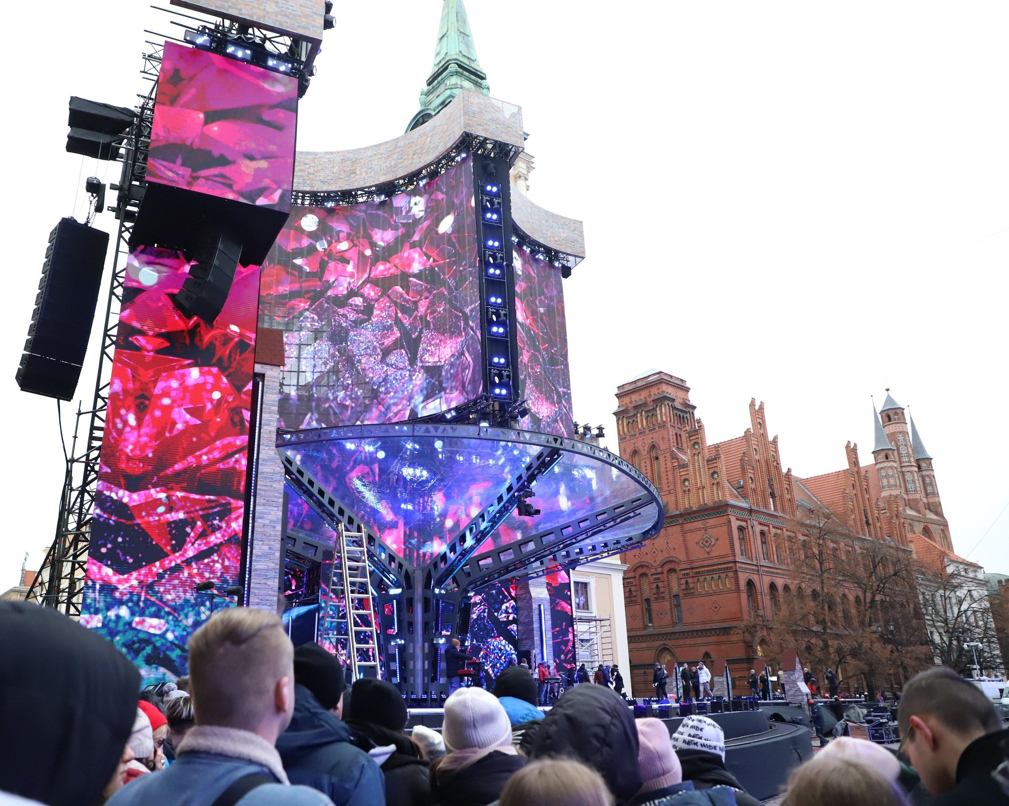 To już oficjalne! Doniesienia o Sylwestrowej Mocy Przebojów potwierdzone. Szykuje się historyczny rekord.