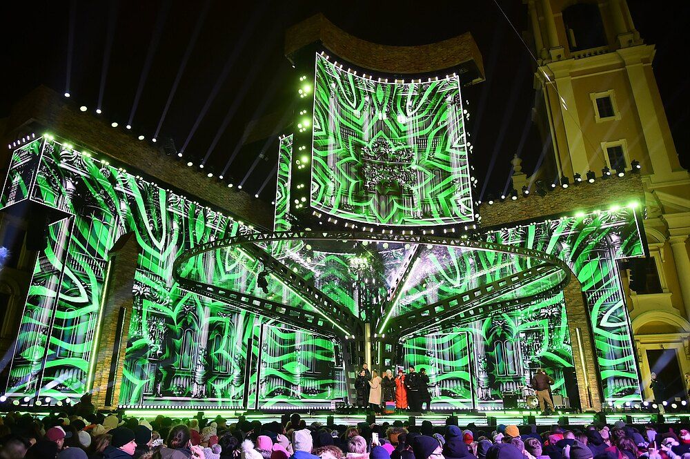 Gwiazdy "Sylwestrowej Nocy Polsatu" pokazały w jakim śpią hotelu. Luksus i cena powalą niejednego