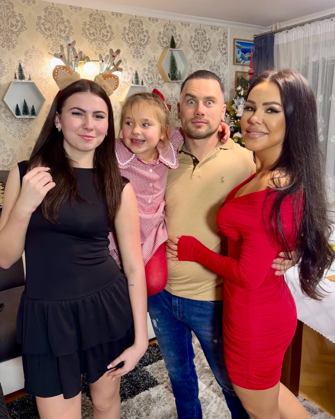 Wigilia 2024 u gwiazd: Kaczorowska, Rozenek, Szczęsna, Lewandowska, Kurdej-Szatan i inni