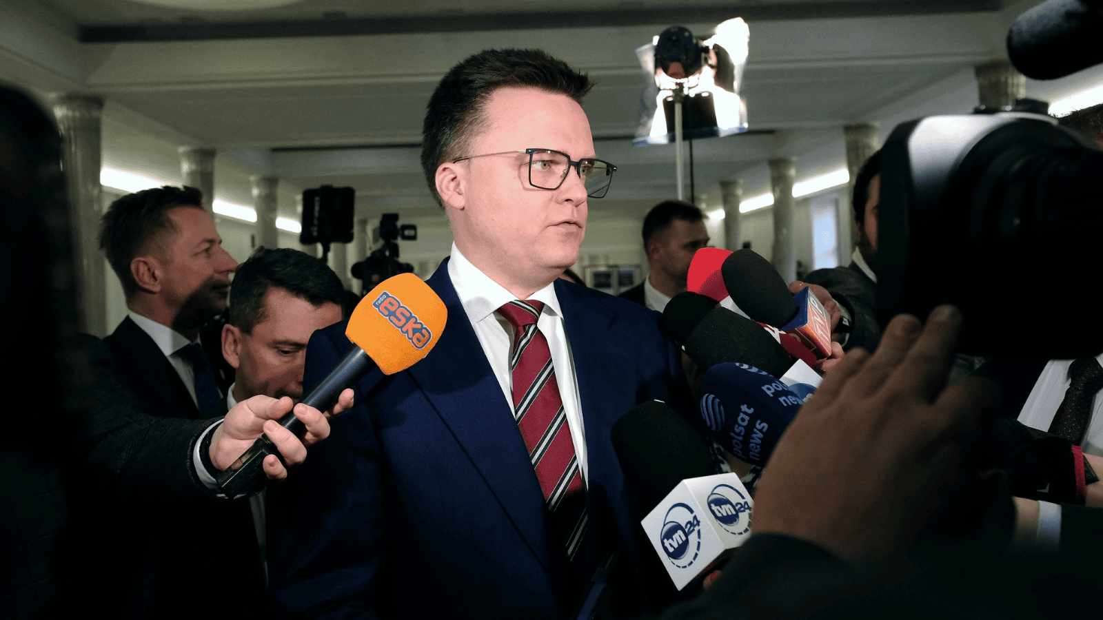 Od wyborów w Polsce 2050 minęły godziny. Zaskakujące, co może stać się z Hołownią