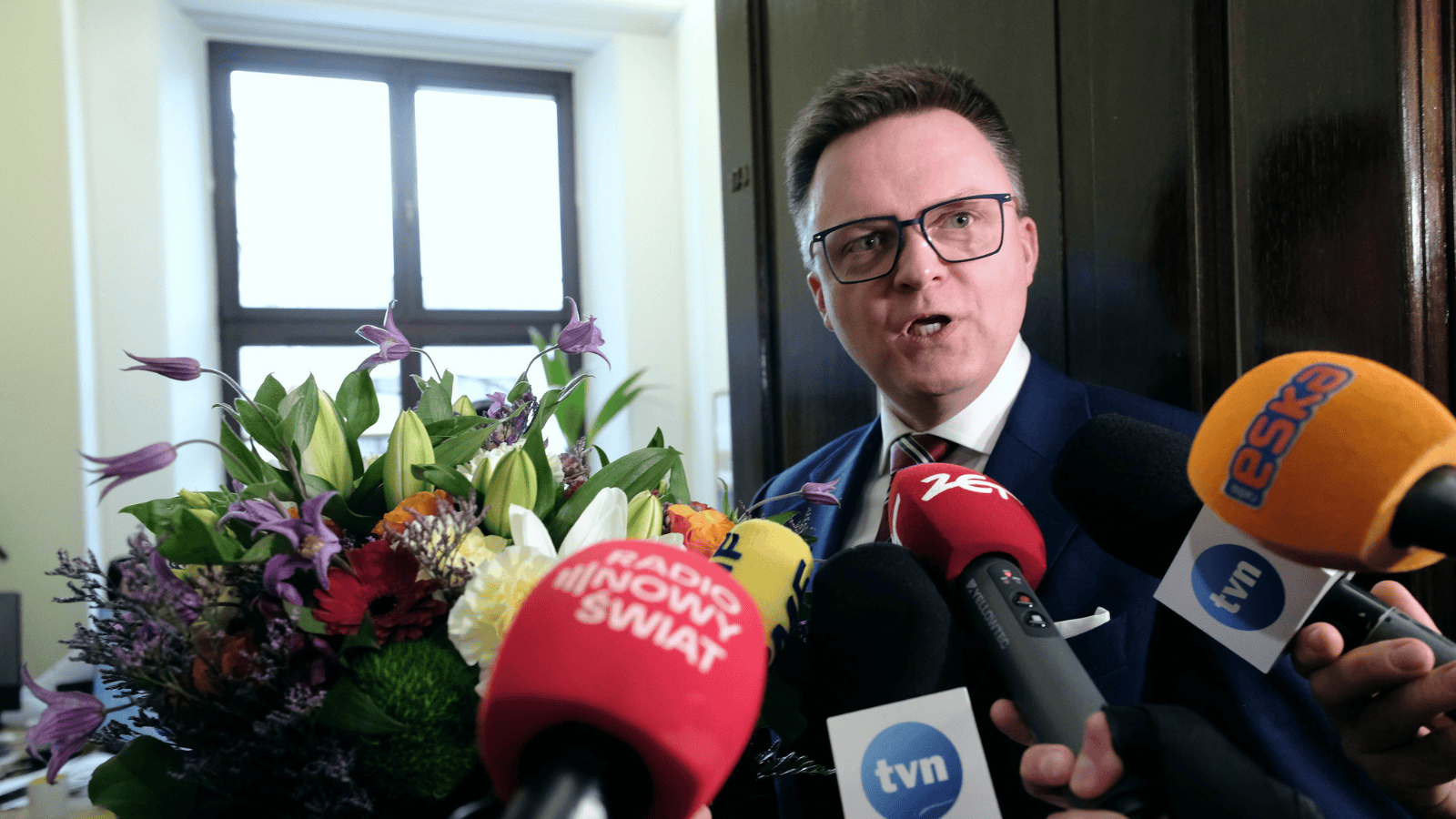 Nieoficjalnie: rozstrzygnęła się przyszłość Hołowni. Jednak sam zrezygnował