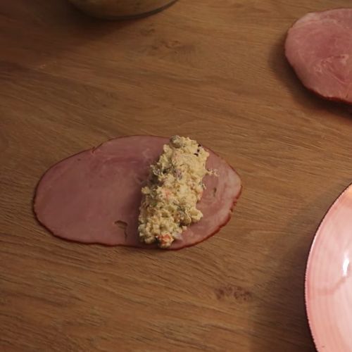 Te roladki z szynki podam na wielkanocne śniadanie. Nadzienie jest po prostu przepyszne