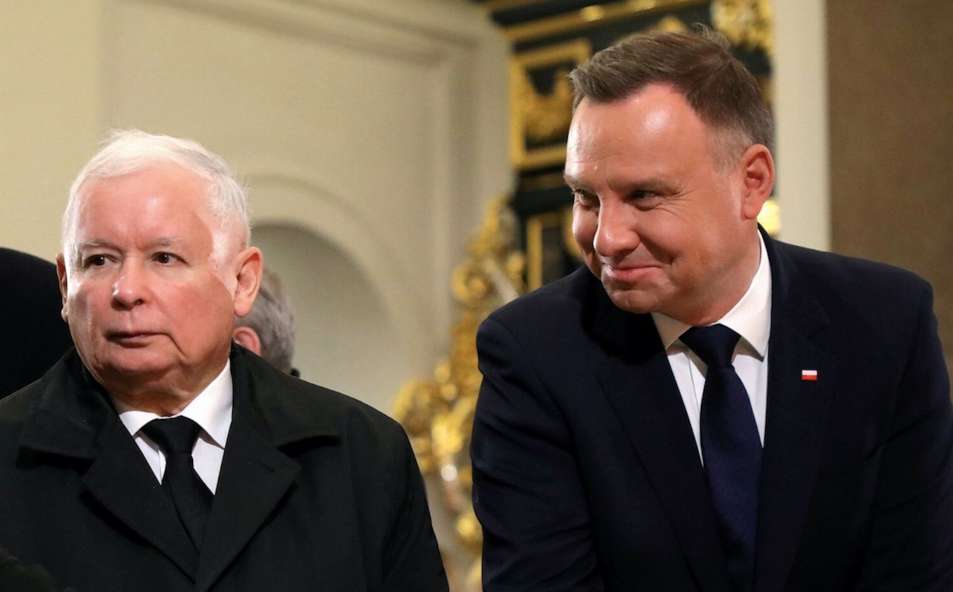 Andrzej Duda i Jarosław Kaczyński nie rozmawiali ze sobą od dawna, Polska może przez to stracić duże pieniądze