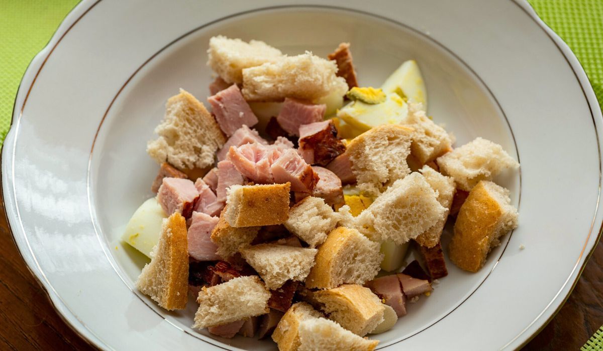 Jedni kochają, drudzy nienawidzą. Ta zupa najlepiej smakowała 30 lat temu