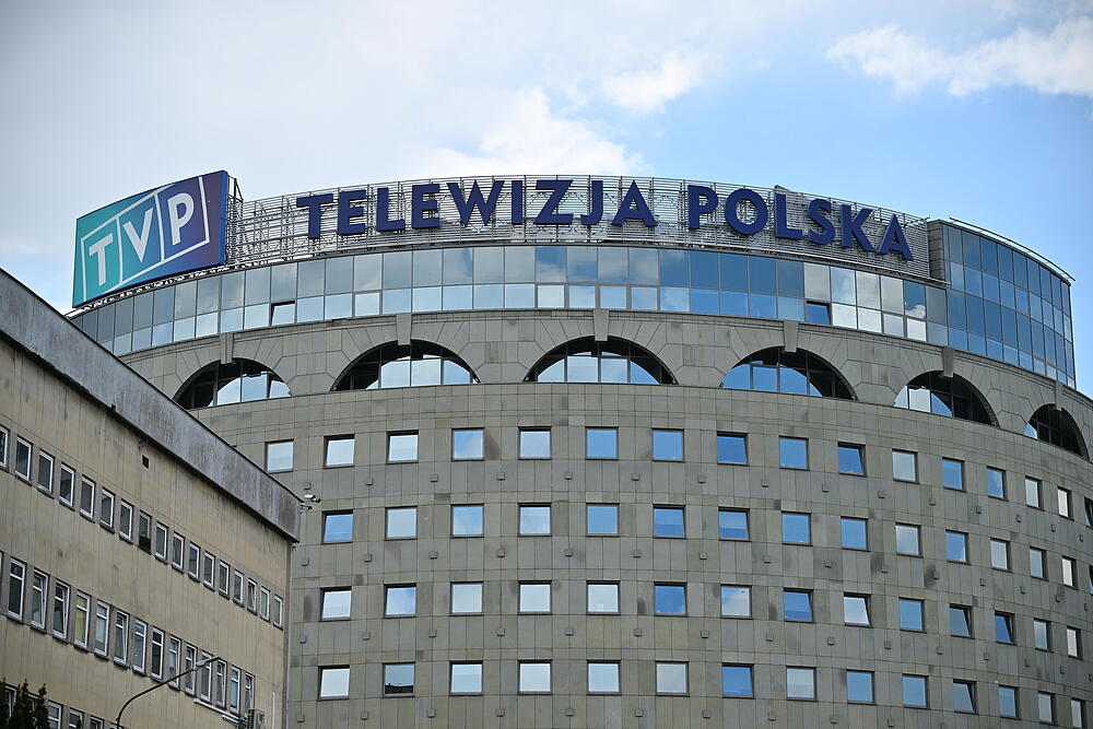  "Działania wykraczające poza kompetencje"