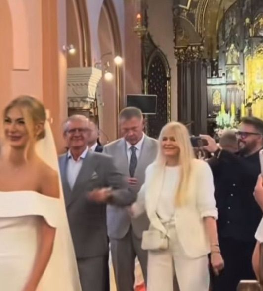 Tak na ślub córki zareagował teść Filipa Chajzera. Tych emocji nie mógł ukryć