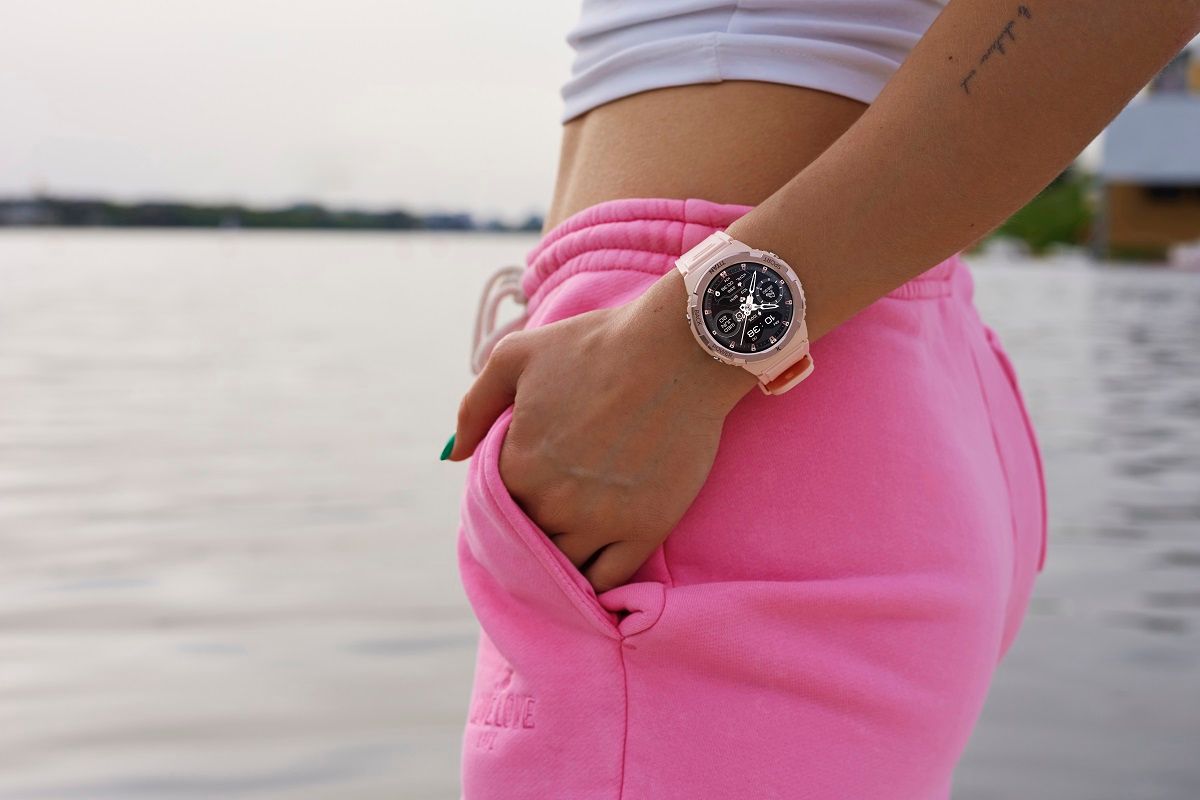 Esencja kobiecości w inteligentnym zegarku  – poznaj Valkirię od Maxcom