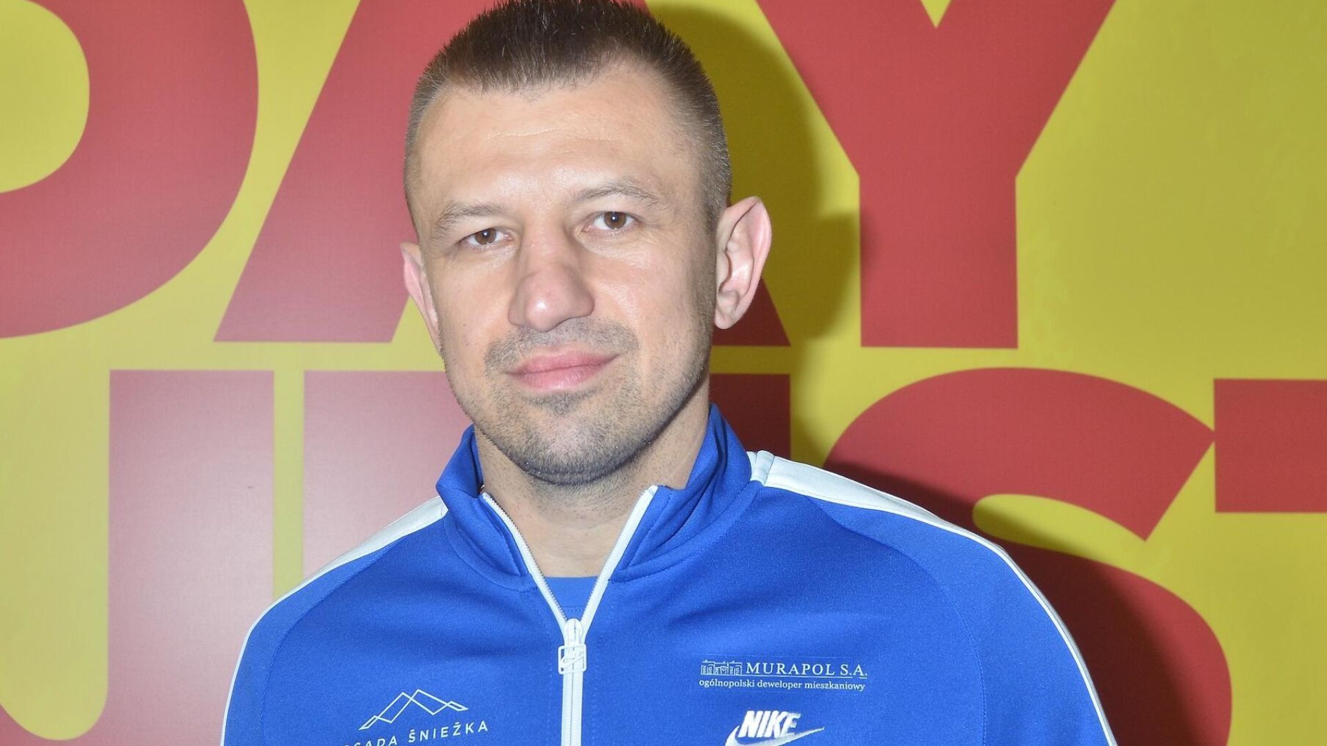 Politycy wśród znanych gwiazd. Kto spróbował swoich sił w parlamencie, a komu się nie udało?