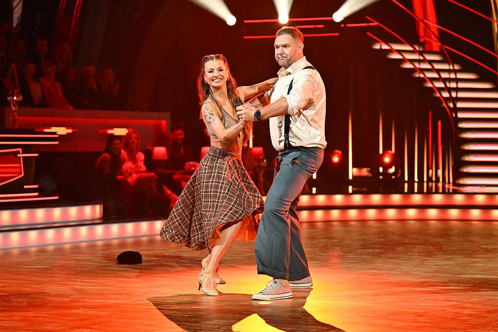 Wiadomo, czy Karolak i Skierska utrzymują kontakt po „Tańcu z Gwiazdami”. Zostali przyłapani