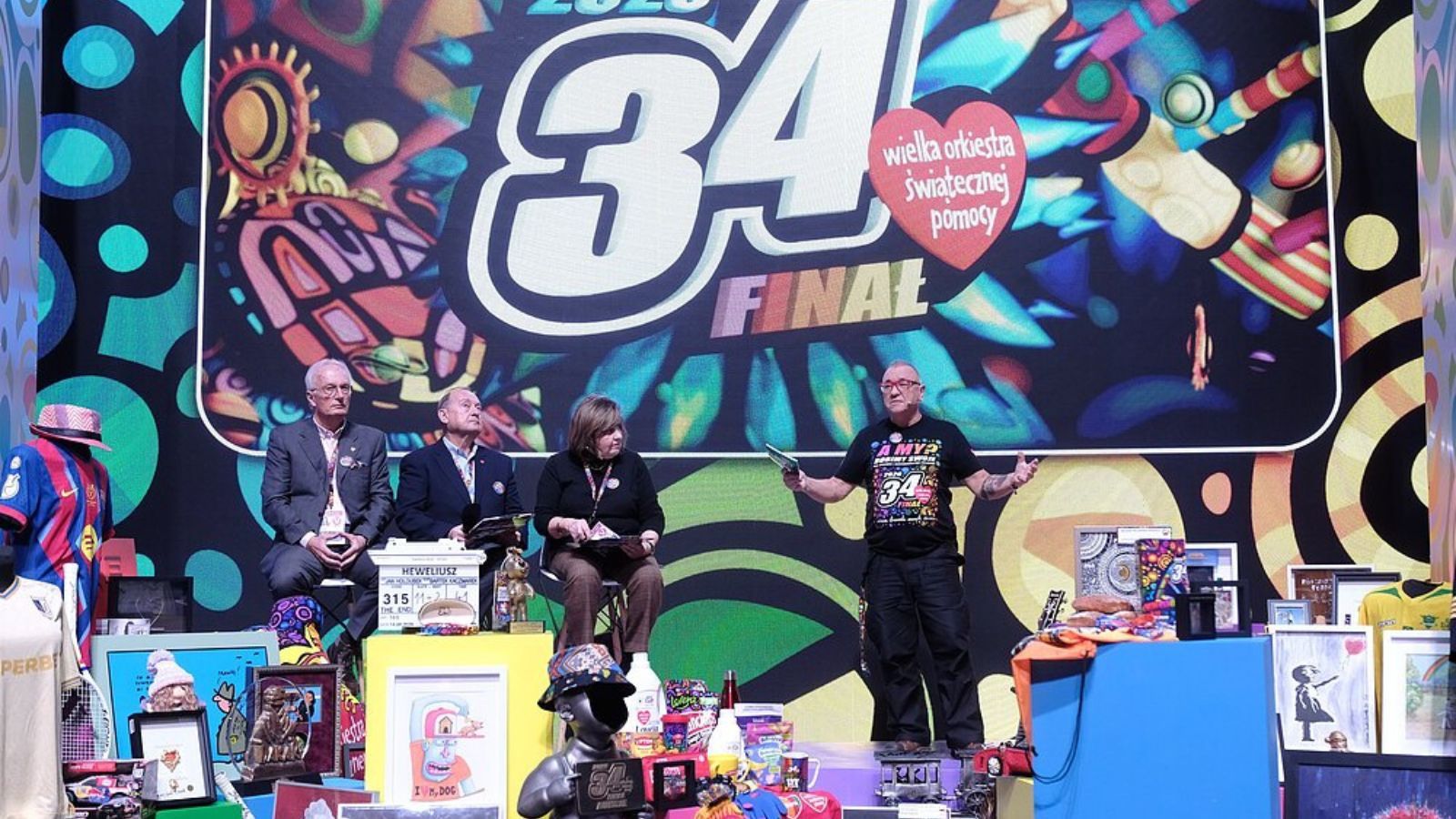 Ksiądz podpisał "rezygnację z leczenia sprzętem WOŚP". Teraz wiadomo, ile jest warte takie pismo