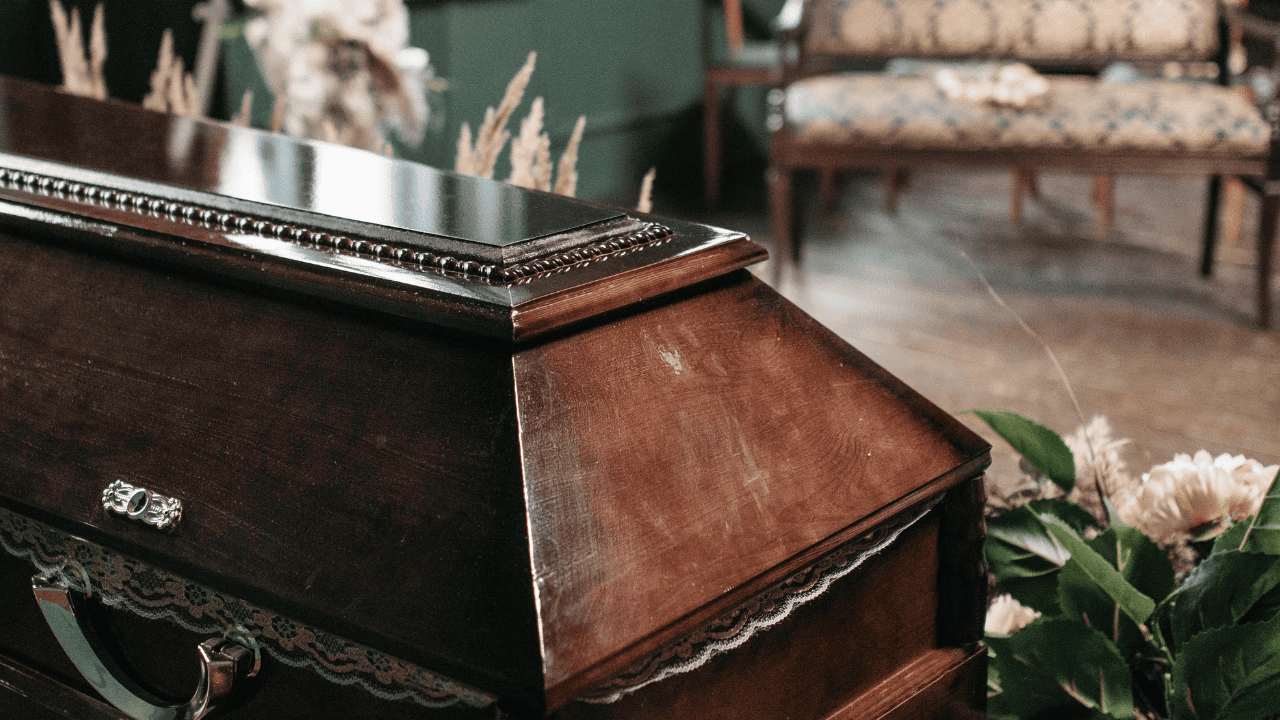 Grabarz ujawnił, co naprawdę widzi w kostnicy. Wielu będzie zaskoczonych