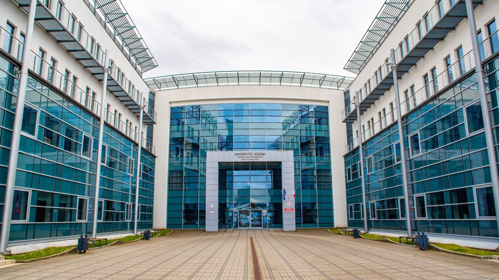 Znany profesor stworzył "Amber Gold dla bogatych". Są pierwsze zarzuty