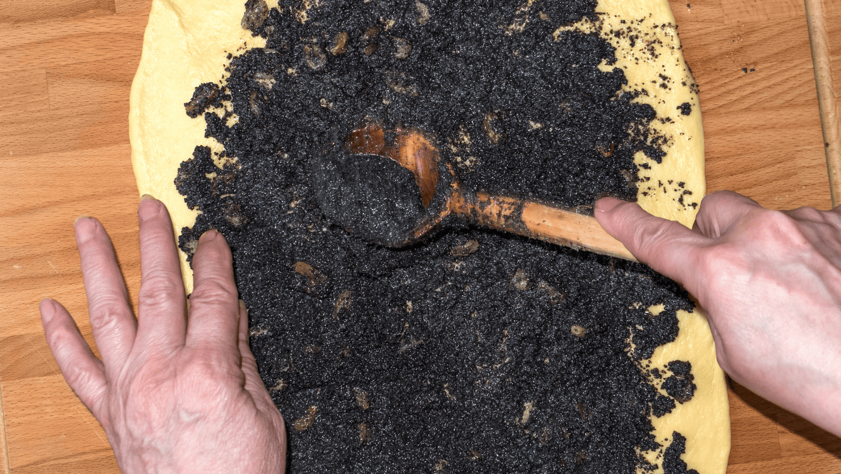 Myślałam, iż tak ma pachnieć makowiec. Po latach odkryłam ten błąd. Robią go niemal wszyscy