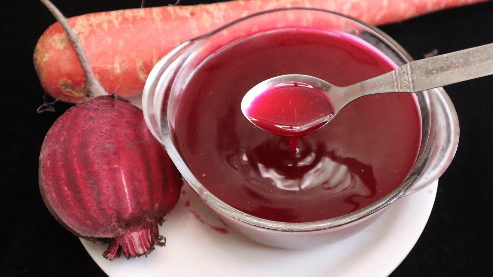 Już nigdy nie kupicie sklepowego zakwasu. Na tym barszcz będzie miał głęboki smak i obłędny kolor