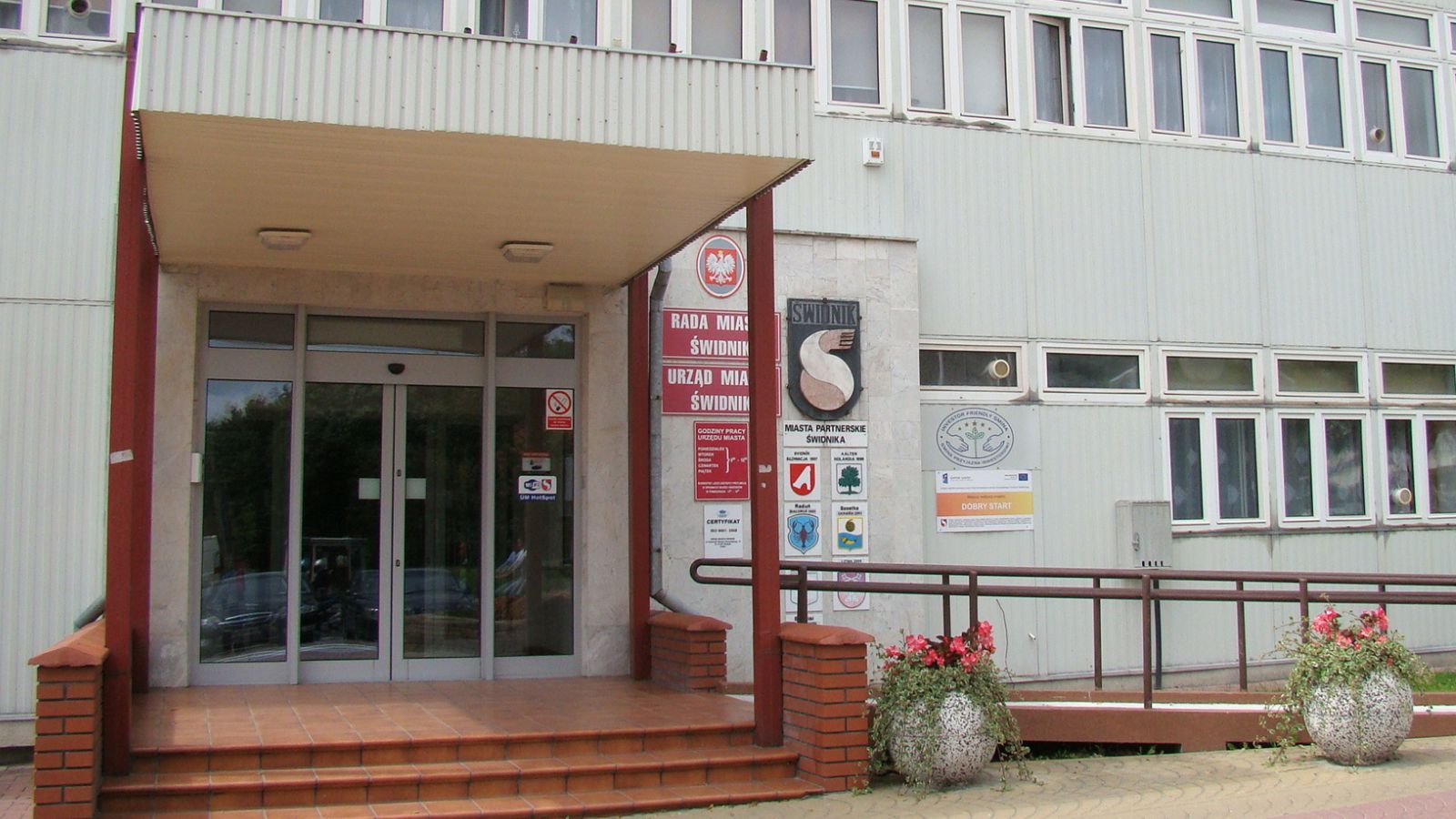 Podwyżki sięgają 6750 zł. Nowe stawki dla samorządowców w 2026 roku. Wyrównanie przysługuje od stycznia