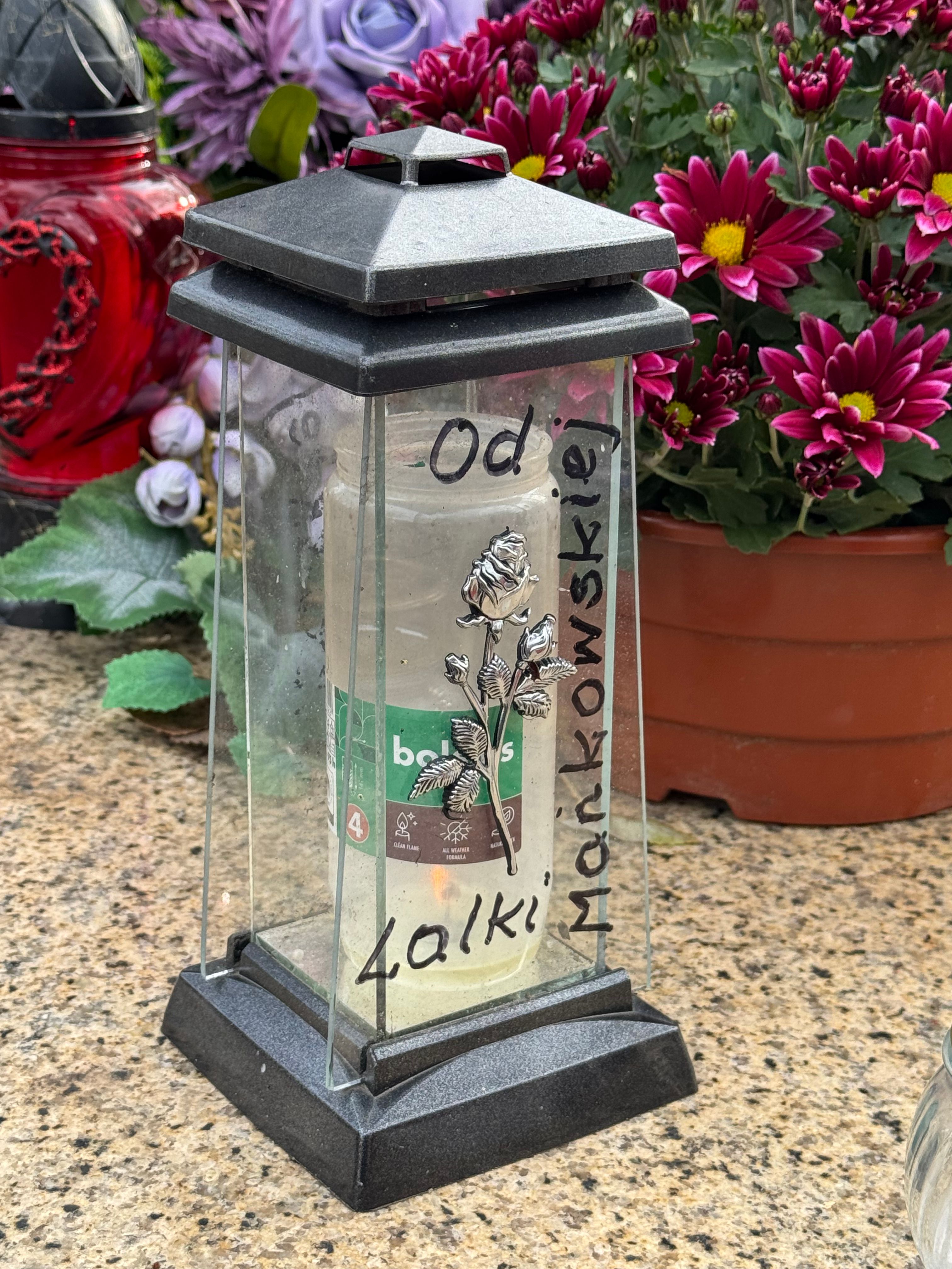 Szok, co postawili na grobie Villas! Nie można od tego oderwać wzroku