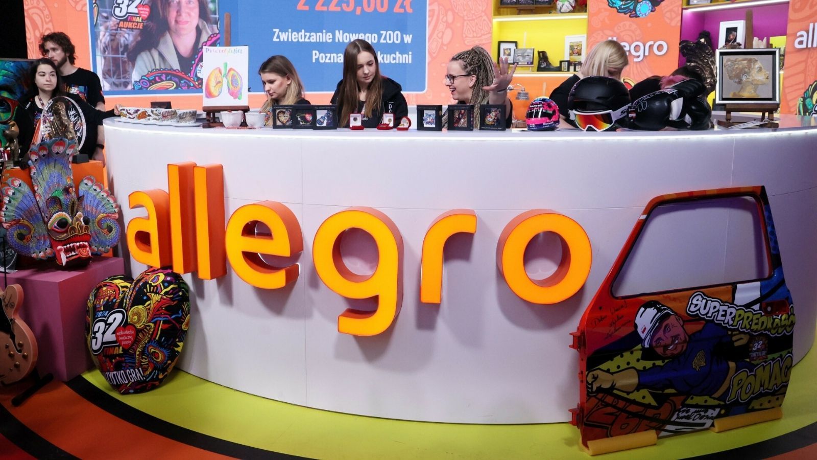 Taki zestaw od Igi Świątek na licytacji WOŚP. Cena już jest z kosmosu, a to jeszcze nie koniec aukcji