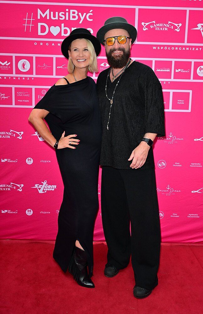 Gwiazdy na Wieczorze Dobrych Mocy. Kaczorowska, Popławska, Wiśniewski