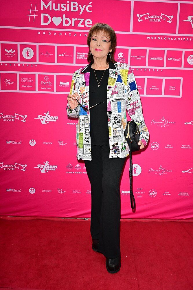 Gwiazdy na Wieczorze Dobrych Mocy. Kaczorowska, Popławska, Wiśniewski