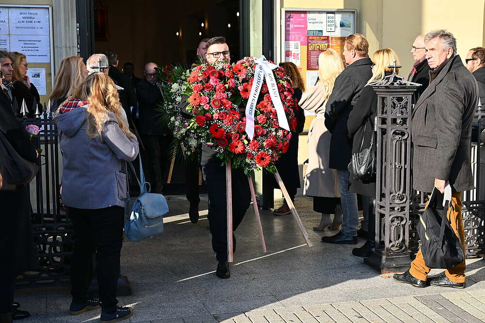 Pogrzeb Zającówny. Mąż i córka pożegnali ukochaną Elę. Tak uczcili jej pamięć
