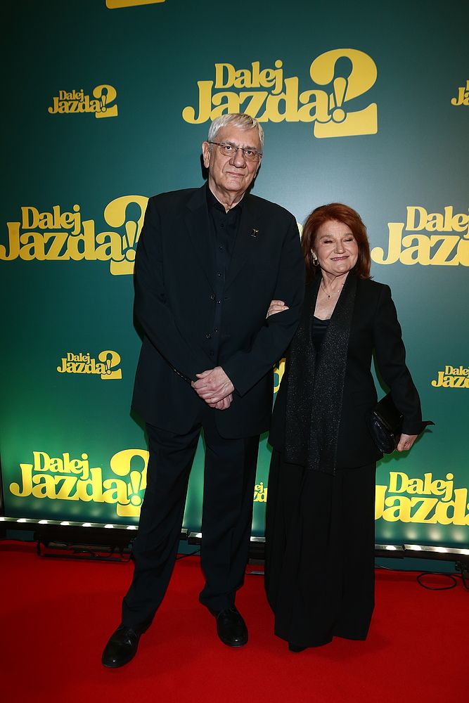 Mąż znanej polskiej aktorki stanął jak wryty. Odpaliła się na ściance