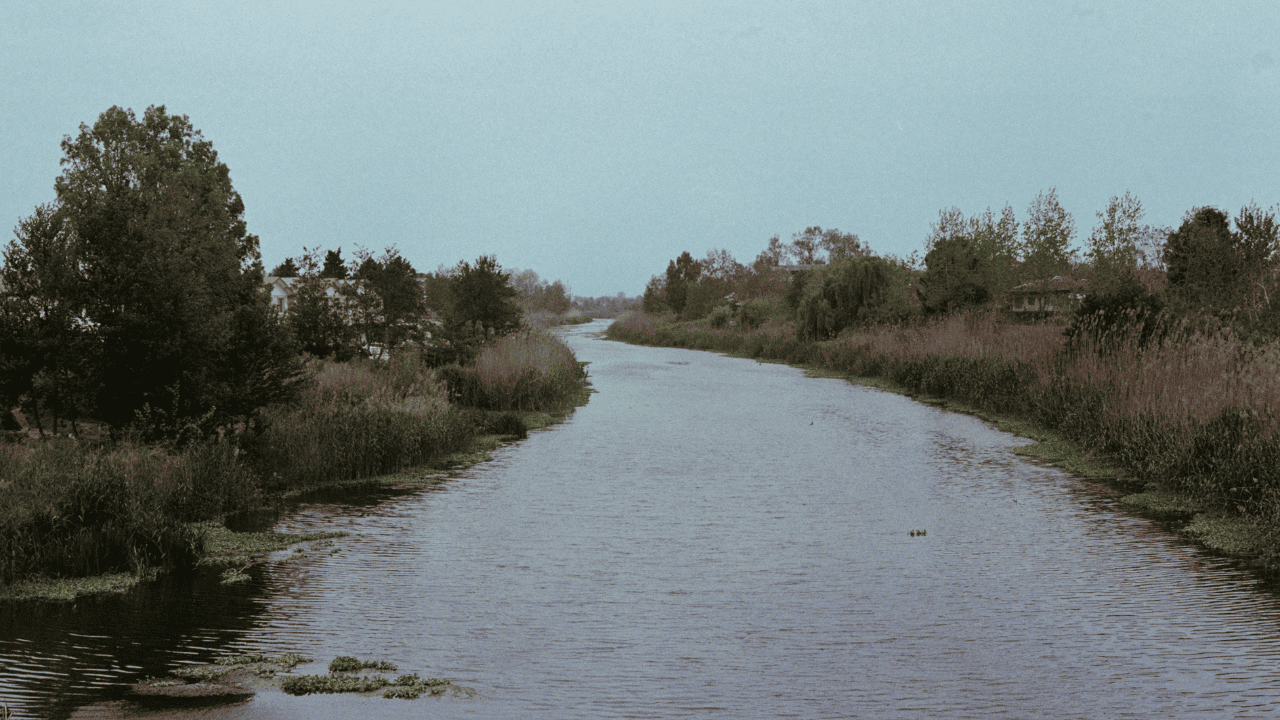 Wał przeciwpowodziowy zniszczony. Fatalne informacje z polskiej miejscowości