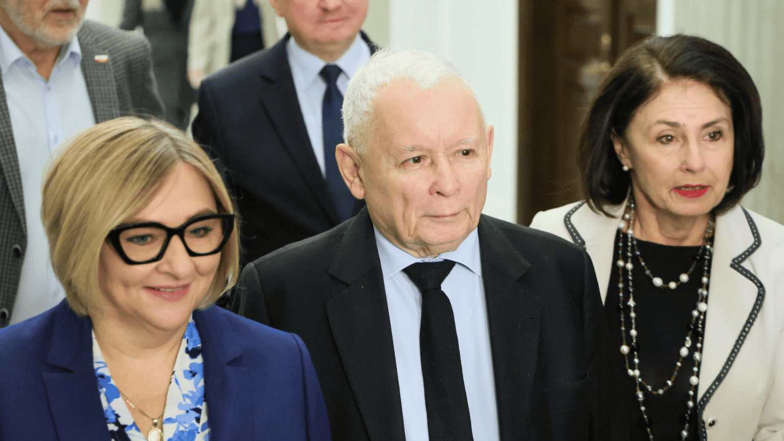 Dziennikarze przyłapali Kaczyńskiego po tajnym posiedzeniu Sejmu. Tak się zachował