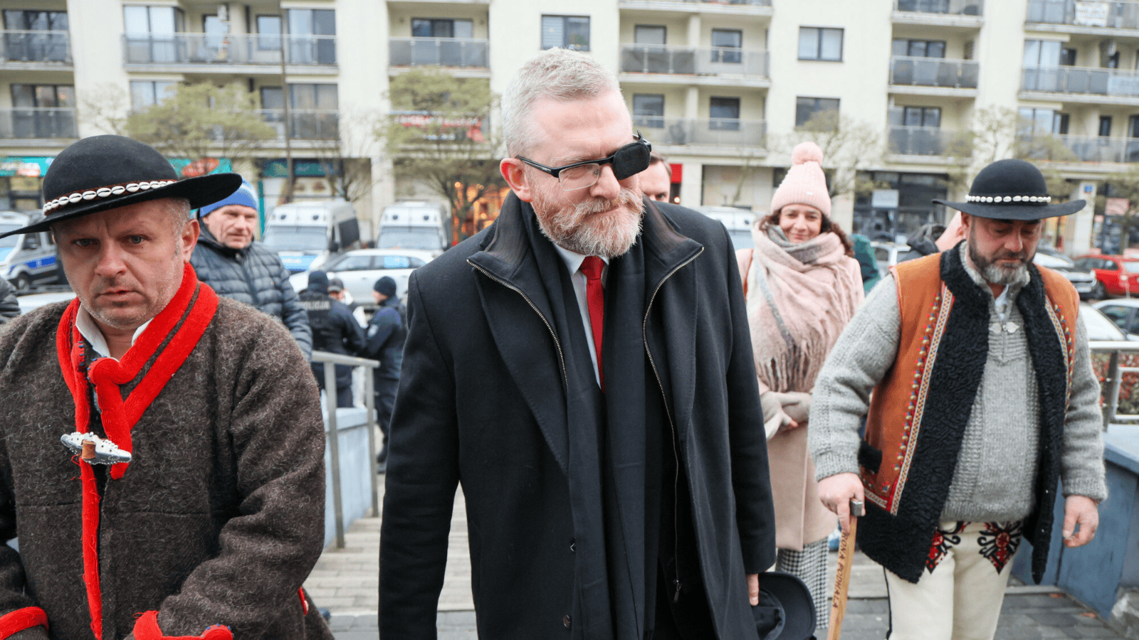 Polityczne trzęsienie ziemi w sondażu. Ogromny triumf Grzegorza Brauna