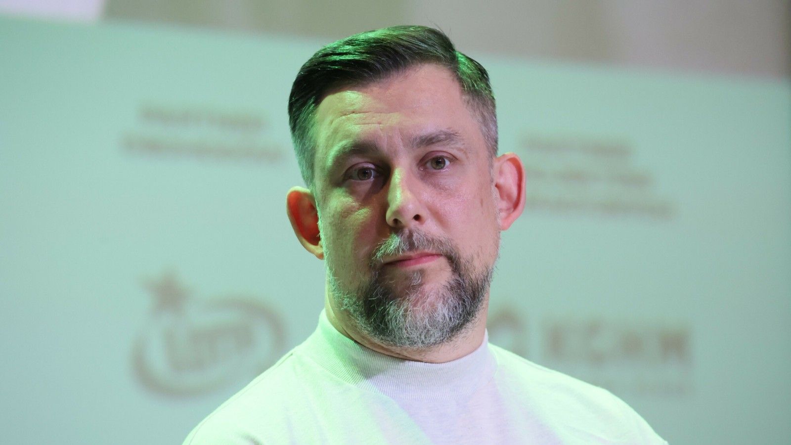 „Piekło to rutyna”. Wojtek Sokół o niedosycie, wolności i sensie życia