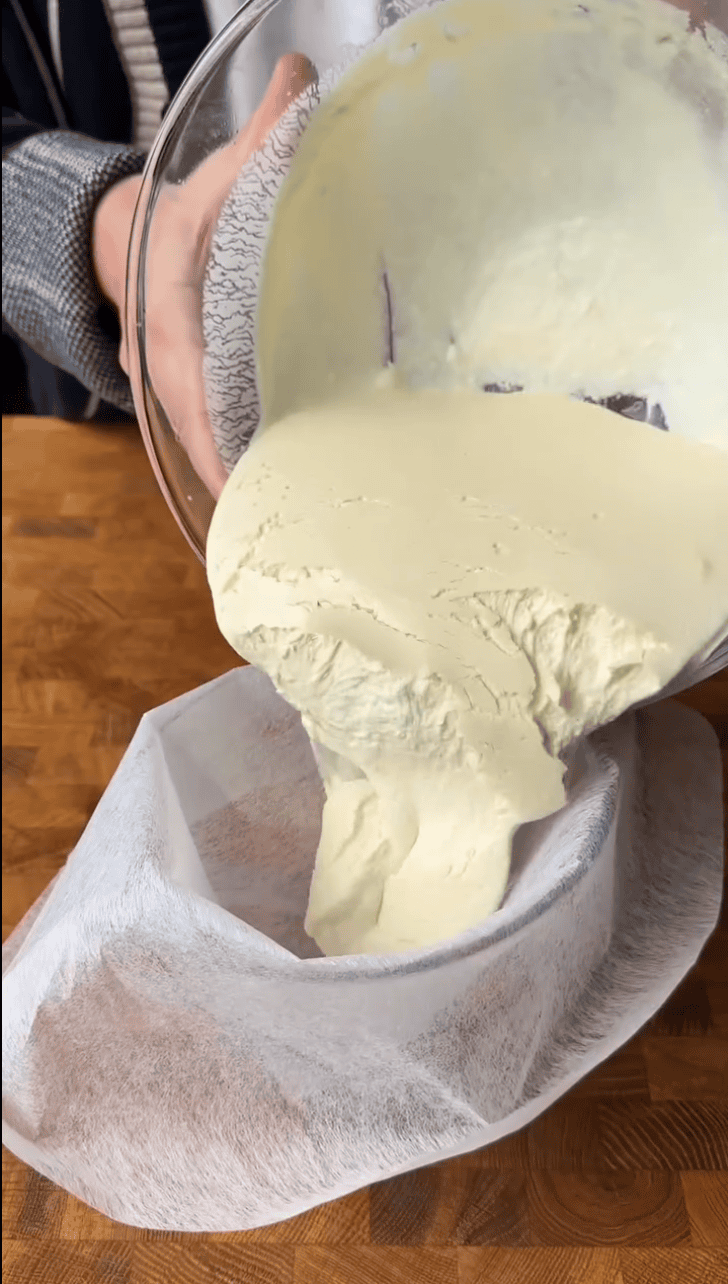 Domowy krem mascarpone - gładki, bogaty i naprawdę do zrobienia w domu