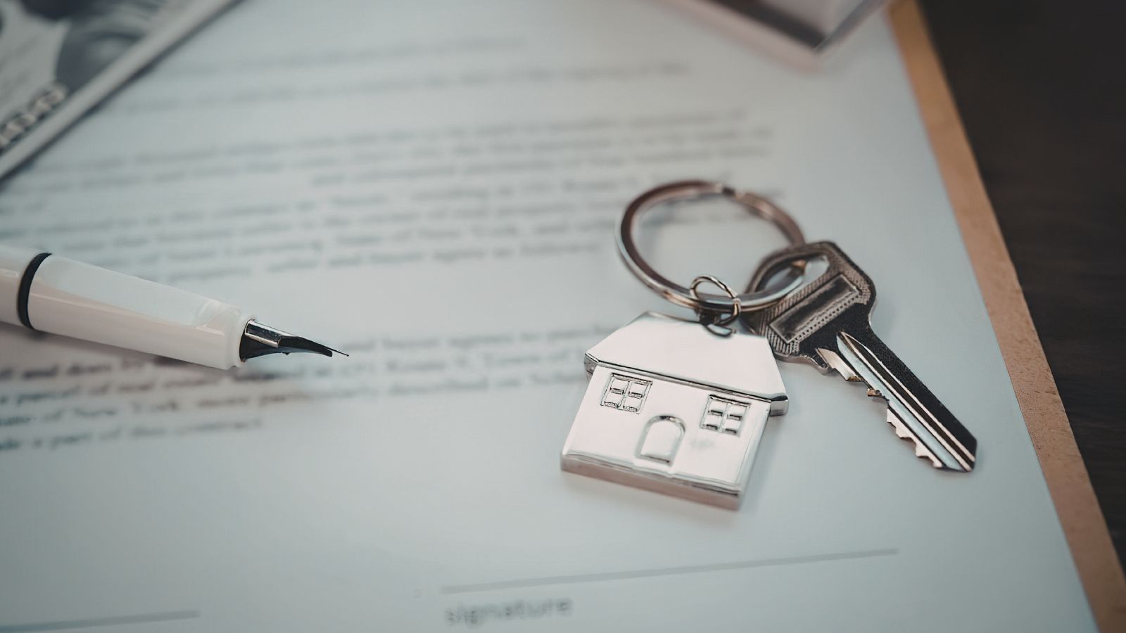 Mieszkają latami bez płacenia i nie można ich usunąć. Zbliża się koniec patologii na rynku najmu