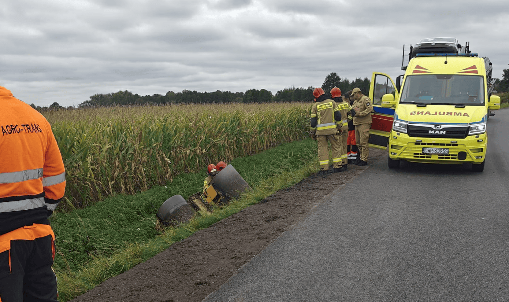 Tragiczny wypadek podczas pracy. Nie żyje mężczyzna, w akcji wszystkie służby