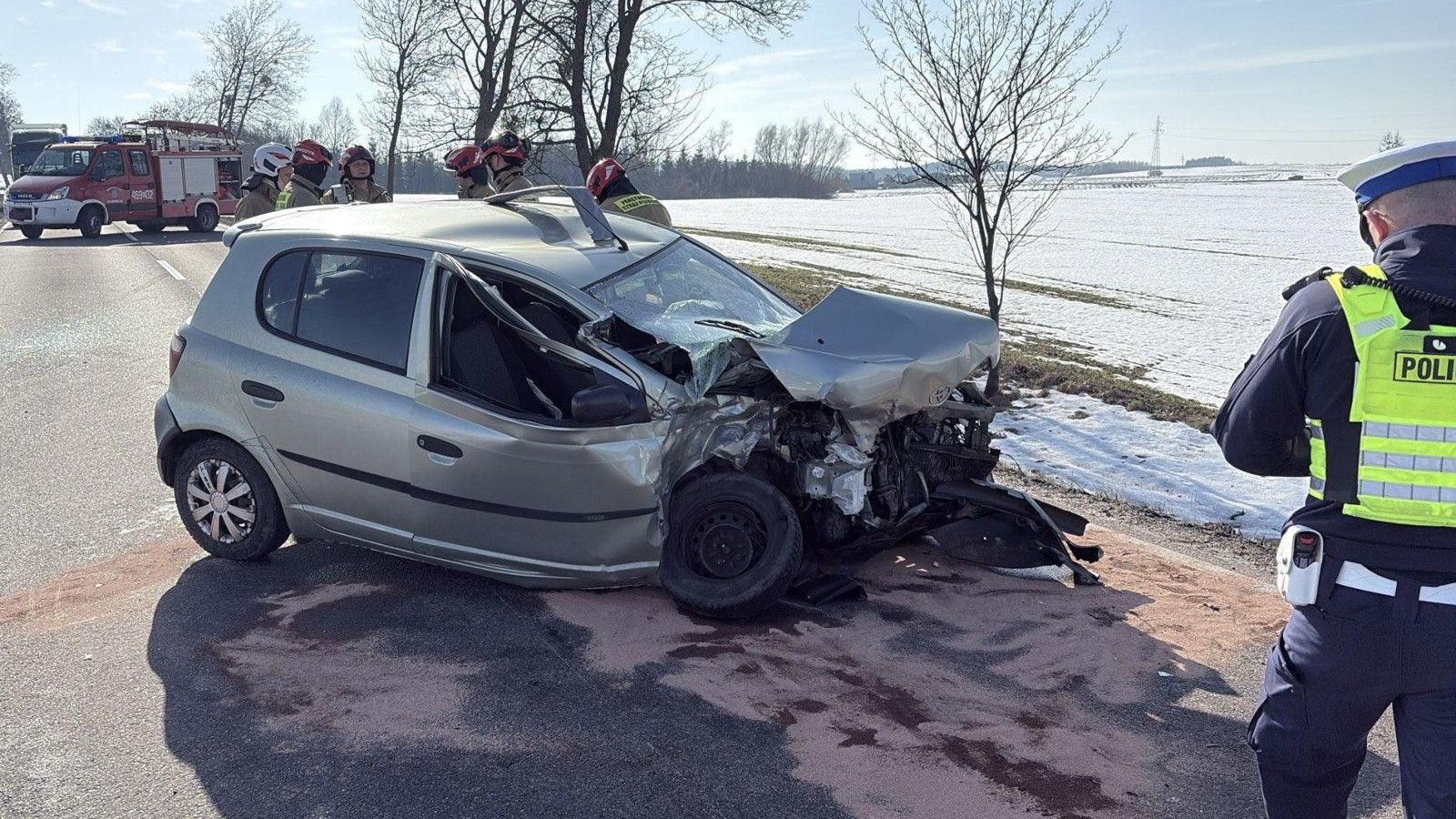 Karambol 4 samochodów, są ranni. Trwa akcja służb, a droga całkowicie zablokowana