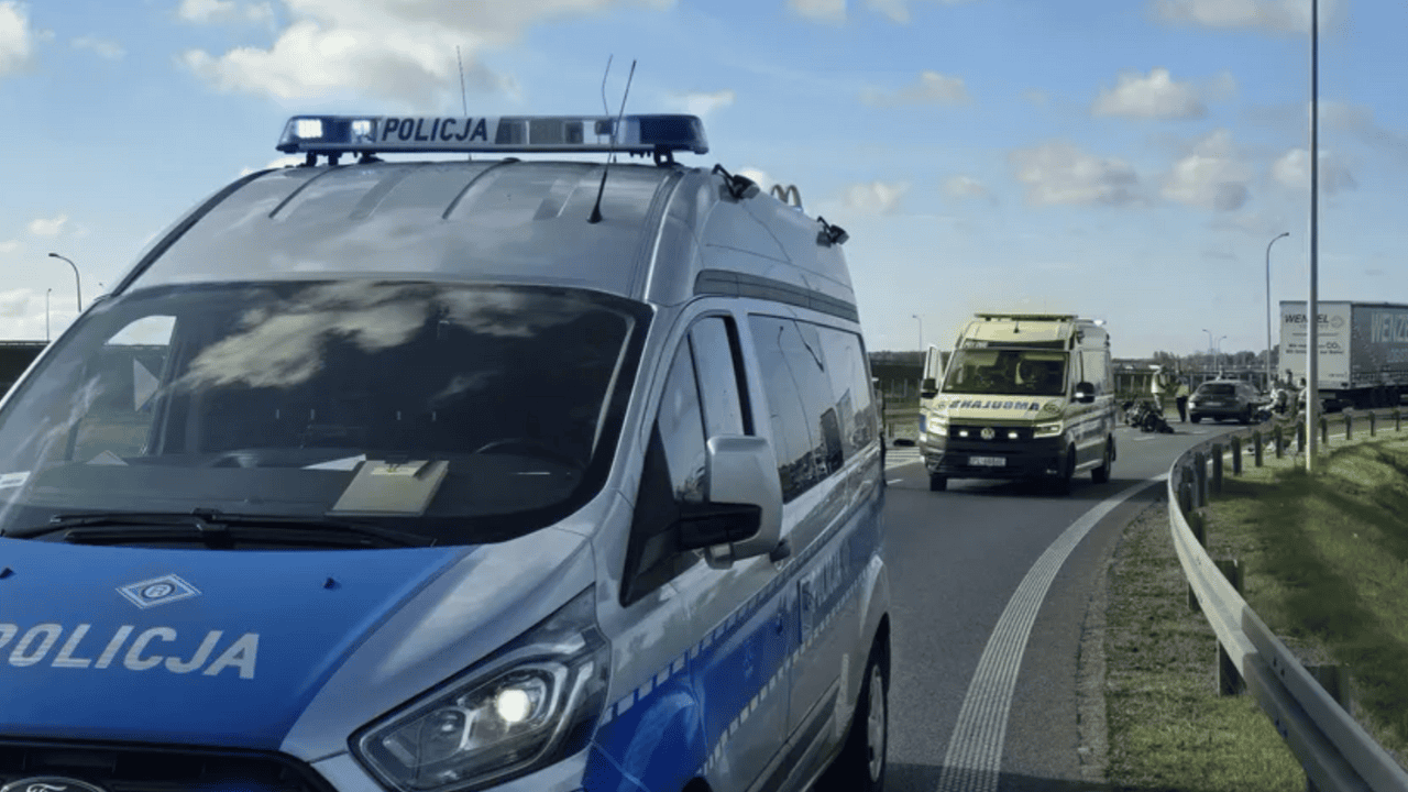Zatrzymał się zmienić koło, nie żyje. Tragedia na polskiej trasie