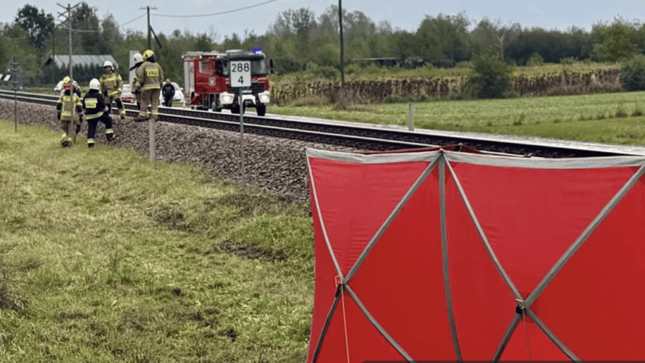 Dramat na torach. Pociąg uderzył w dziadka i wnuczkę, obydwoje nie żyją