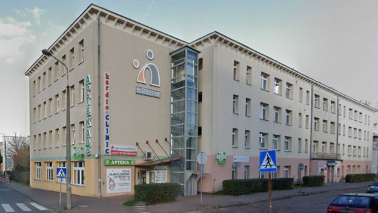 Winda z pasażerem runęła z 3. piętra
