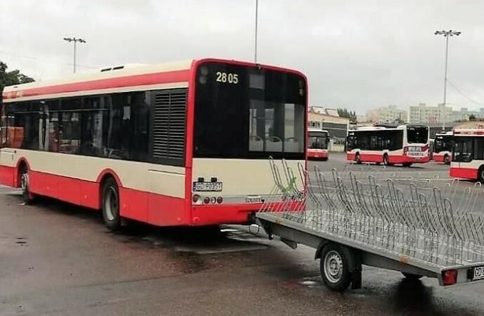 rowerzysci-specjalny-autobus