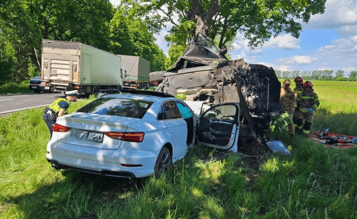 Nie żyje jedna osoba. W akcji śmigłowiec LPR, droga całkowicie zablokowana