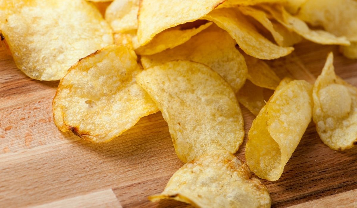 Zakazali sprzedaży chipsów po godzinie 20. Nikt się nie spodziewał